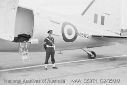 Queens Flight 86 (T) wing - 26 February to 3 March 1954 b.jpg